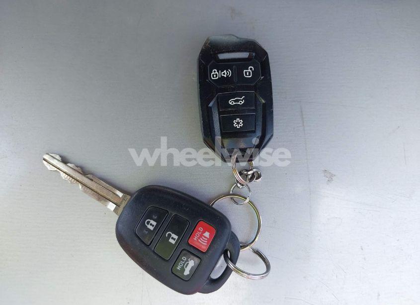 Photo 11 of 2015 Toyota Camry SE (VIN 4T1BF1FK5FU998018)