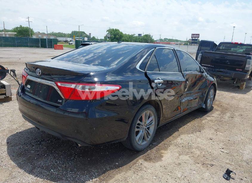Photo 4 of 2015 Toyota Camry SE (VIN 4T1BF1FK5FU998018)