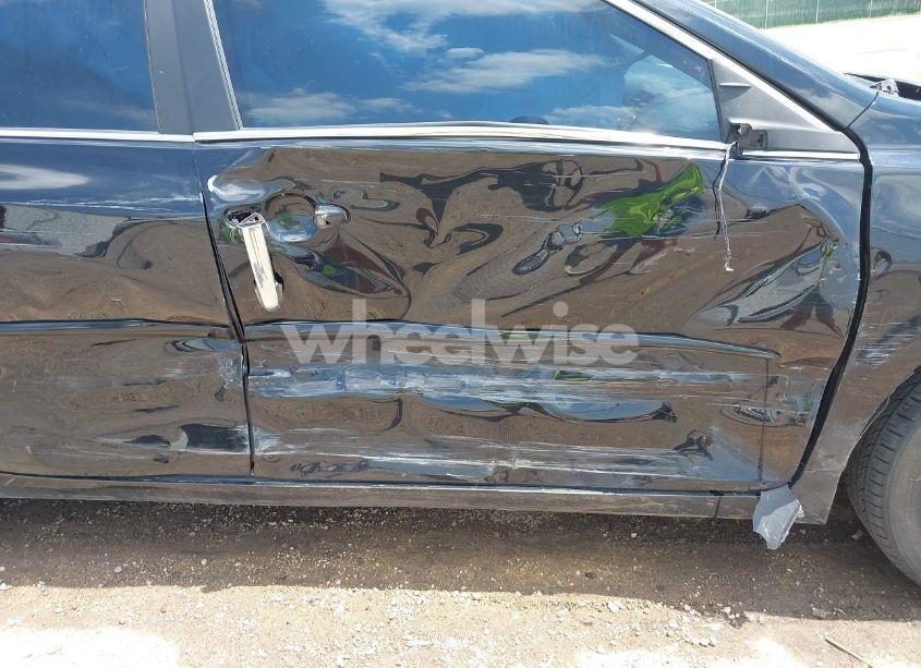 Photo 6 of 2015 Toyota Camry SE (VIN 4T1BF1FK5FU998018)