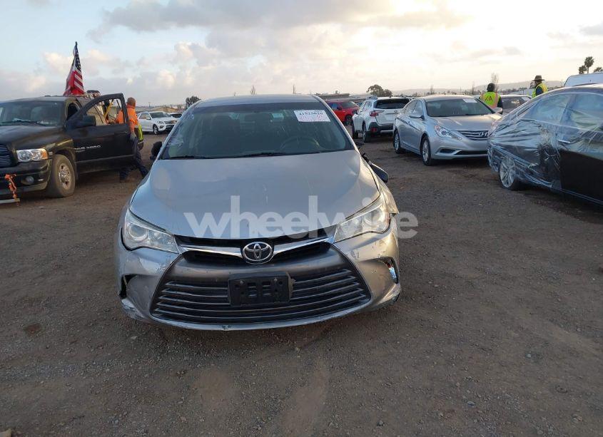 Photo 13 of 2016 Toyota Camry LE (VIN 4T1BF1FK5GU118985)
