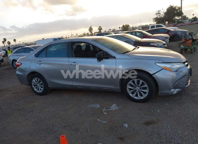 Photo 14 of 2016 Toyota Camry LE (VIN 4T1BF1FK5GU118985)