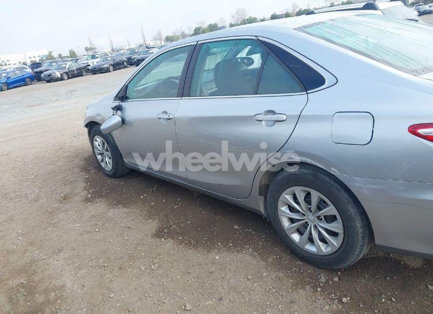 Photo 18 of 2016 Toyota Camry LE (VIN 4T1BF1FK5GU118985)