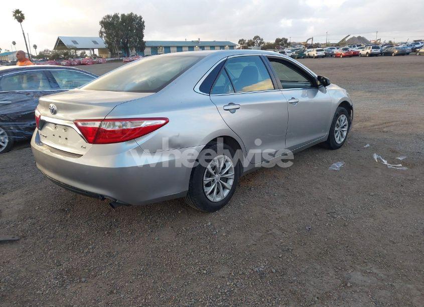 Photo 4 of 2016 Toyota Camry LE (VIN 4T1BF1FK5GU118985)