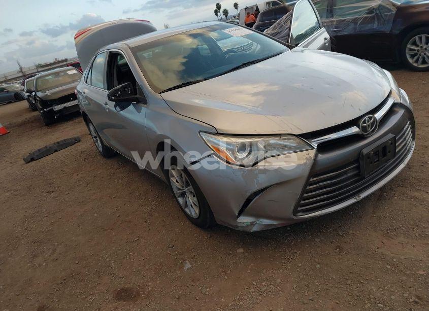 Photo 6 of 2016 Toyota Camry LE (VIN 4T1BF1FK5GU118985)