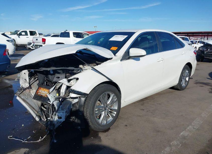 Photo 2 of 2016 Toyota Camry SE (VIN 4T1BF1FK5GU120400)