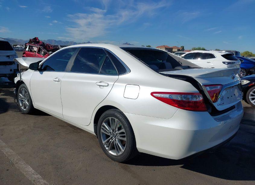 Photo 3 of 2016 Toyota Camry SE (VIN 4T1BF1FK5GU120400)