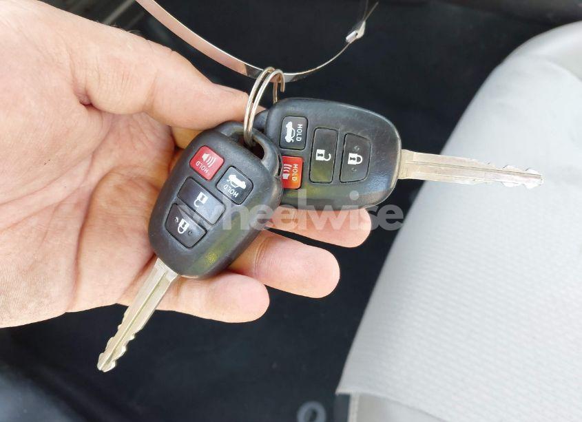 Photo 11 of 2016 Toyota Camry SE (VIN 4T1BF1FK5GU126410)