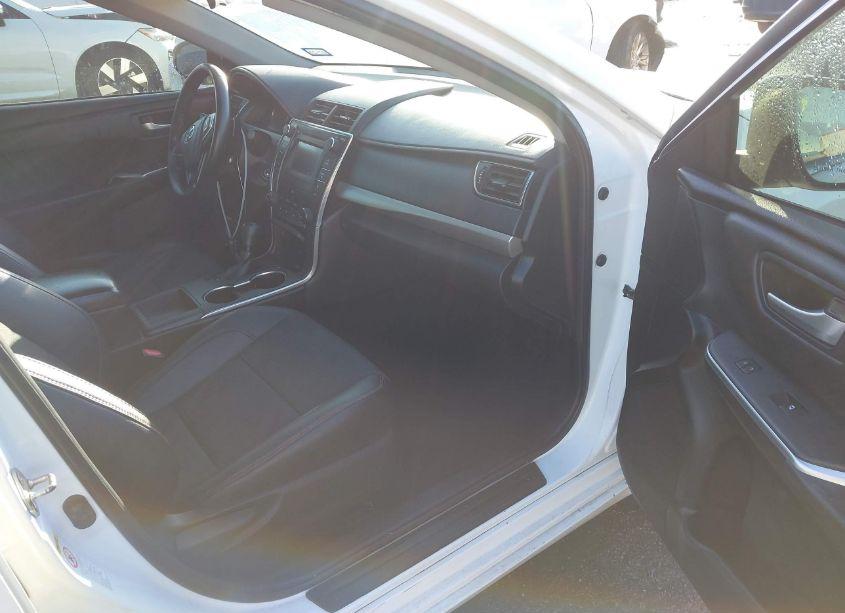 Photo 5 of 2016 Toyota Camry SE (VIN 4T1BF1FK5GU128125)