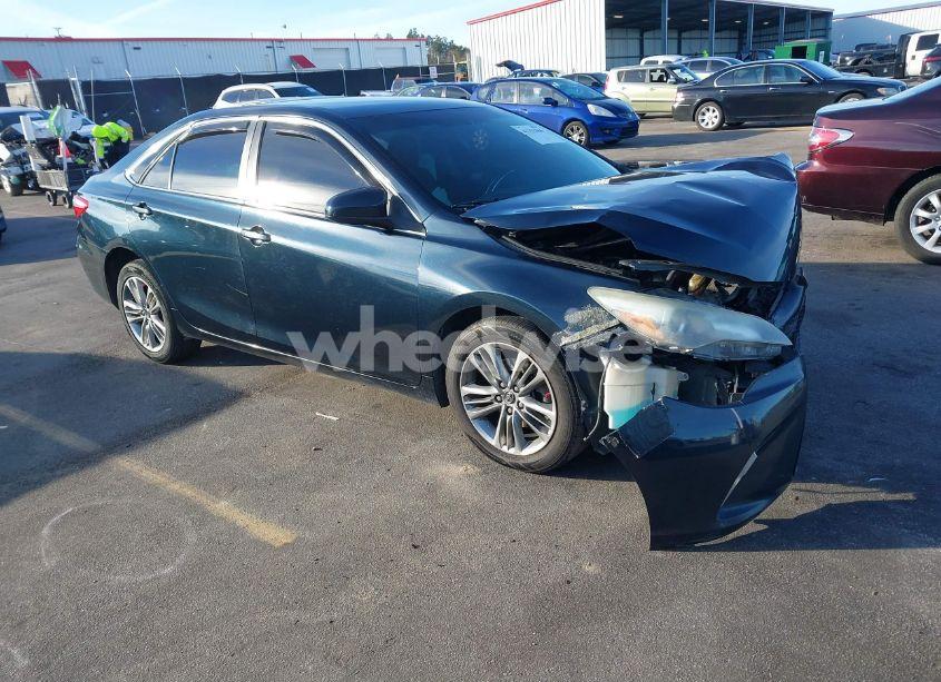 2016 Toyota Camry SE (VIN 4T1BF1FK5GU130814) main photo