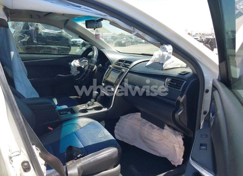 Photo 5 of 2016 Toyota Camry SE (VIN 4T1BF1FK5GU143918)