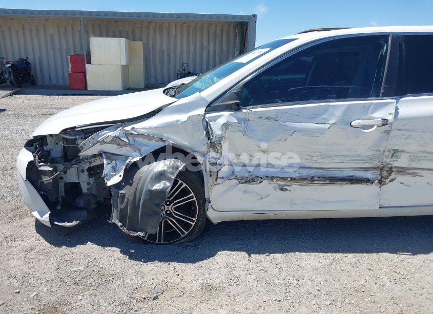 Photo 6 of 2016 Toyota Camry SE (VIN 4T1BF1FK5GU143918)