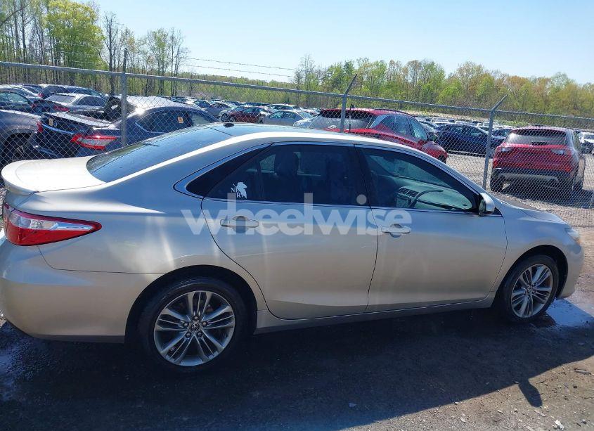 Photo 13 of 2016 Toyota Camry SE (VIN 4T1BF1FK5GU152635)