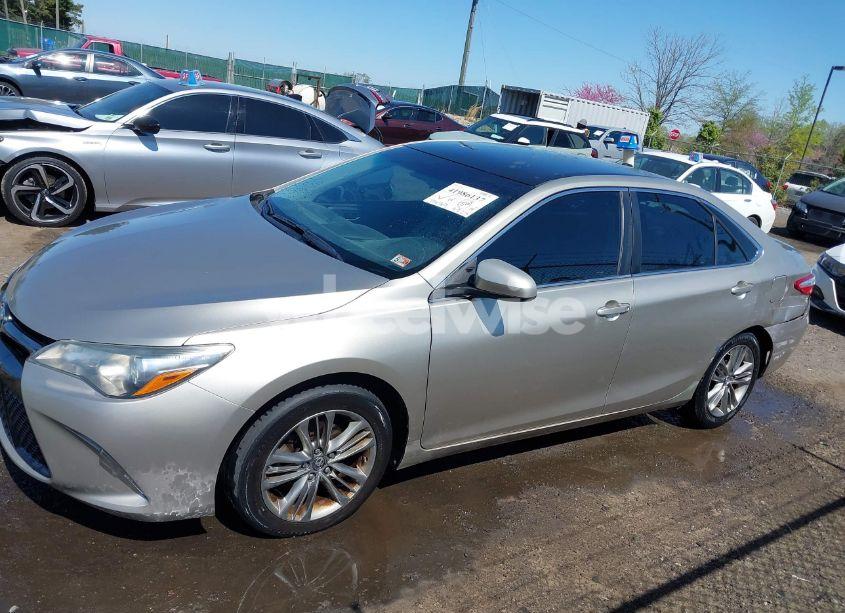 Photo 14 of 2016 Toyota Camry SE (VIN 4T1BF1FK5GU152635)