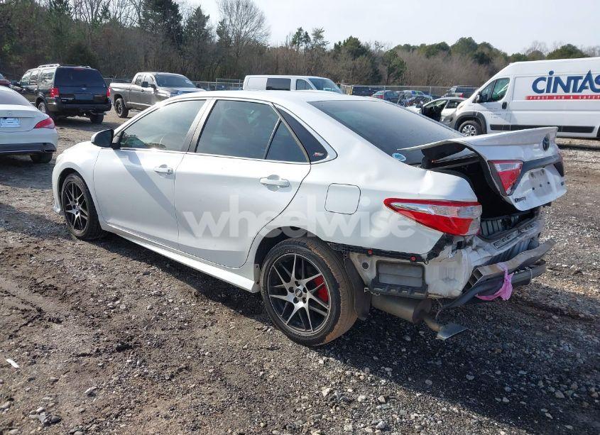 Photo 3 of 2016 Toyota Camry SE (VIN 4T1BF1FK5GU154319)