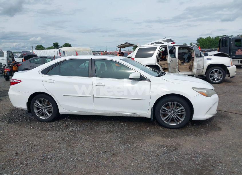 Photo 13 of 2016 Toyota Camry SE (VIN 4T1BF1FK5GU163599)