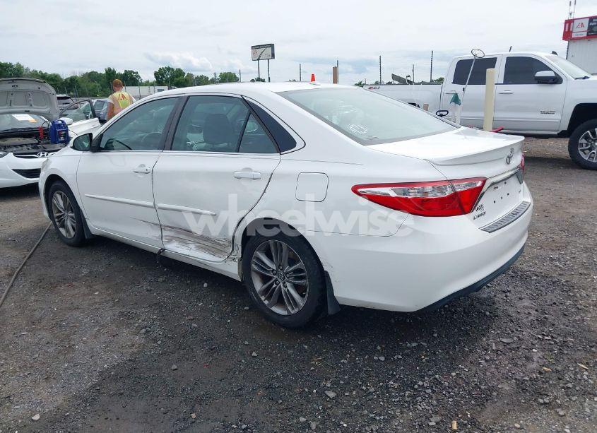 Photo 3 of 2016 Toyota Camry SE (VIN 4T1BF1FK5GU163599)