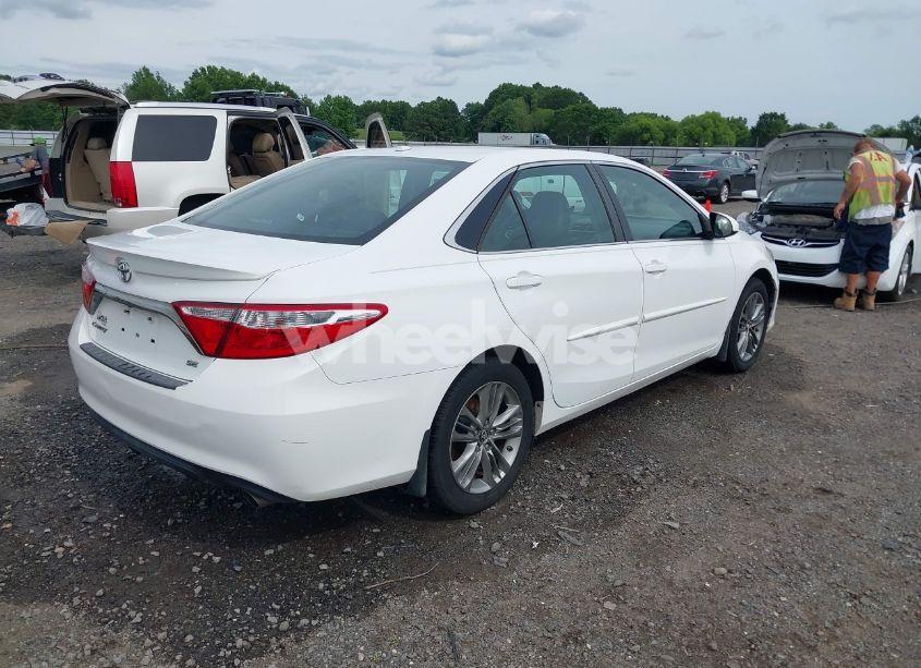 Photo 4 of 2016 Toyota Camry SE (VIN 4T1BF1FK5GU163599)