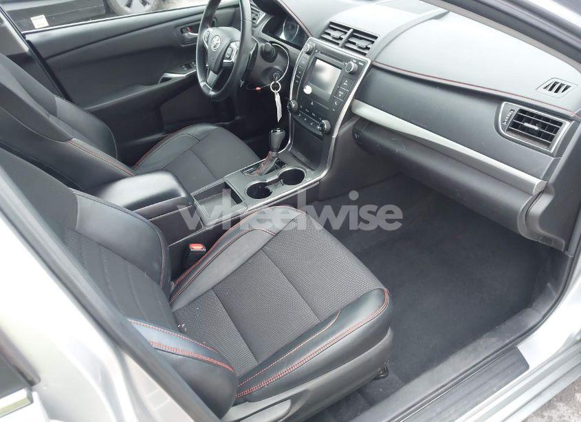 Photo 5 of 2016 Toyota Camry SE (VIN 4T1BF1FK5GU164848)