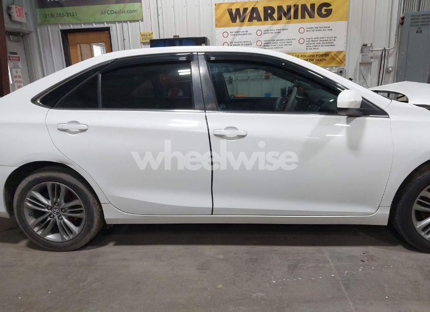 Photo 13 of 2016 Toyota Camry SE (VIN 4T1BF1FK5GU181343)