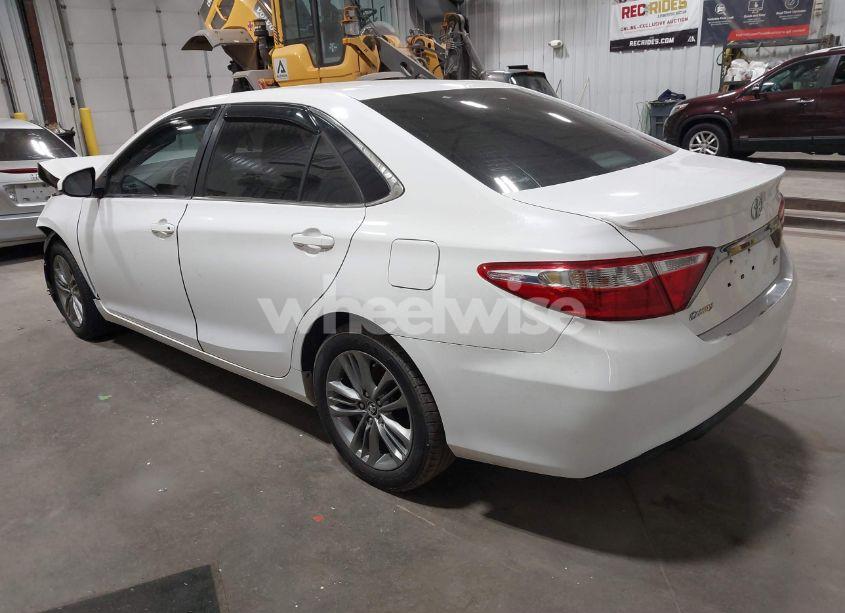 Photo 3 of 2016 Toyota Camry SE (VIN 4T1BF1FK5GU181343)