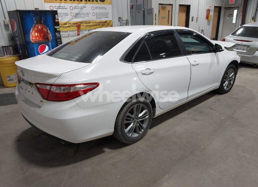 Photo 4 of 2016 Toyota Camry SE (VIN 4T1BF1FK5GU181343)