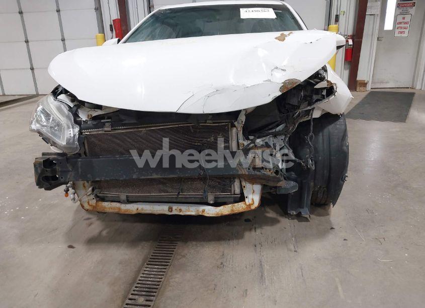 Photo 6 of 2016 Toyota Camry SE (VIN 4T1BF1FK5GU181343)