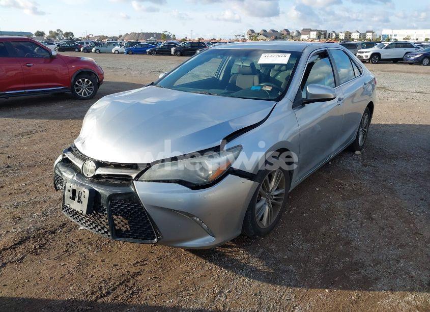 Photo 2 of 2016 Toyota Camry SE (VIN 4T1BF1FK5GU184064)