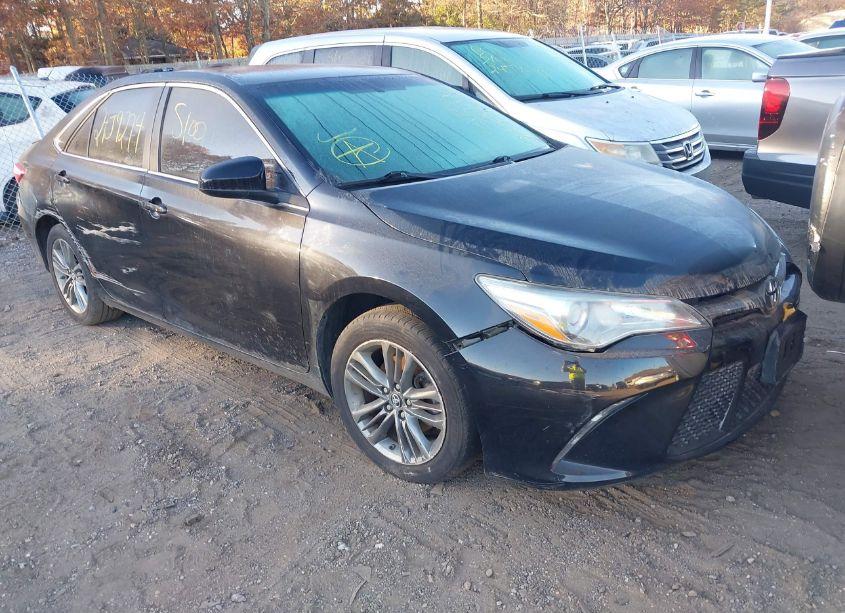 2016 Toyota Camry SE (VIN 4T1BF1FK5GU187658) main photo