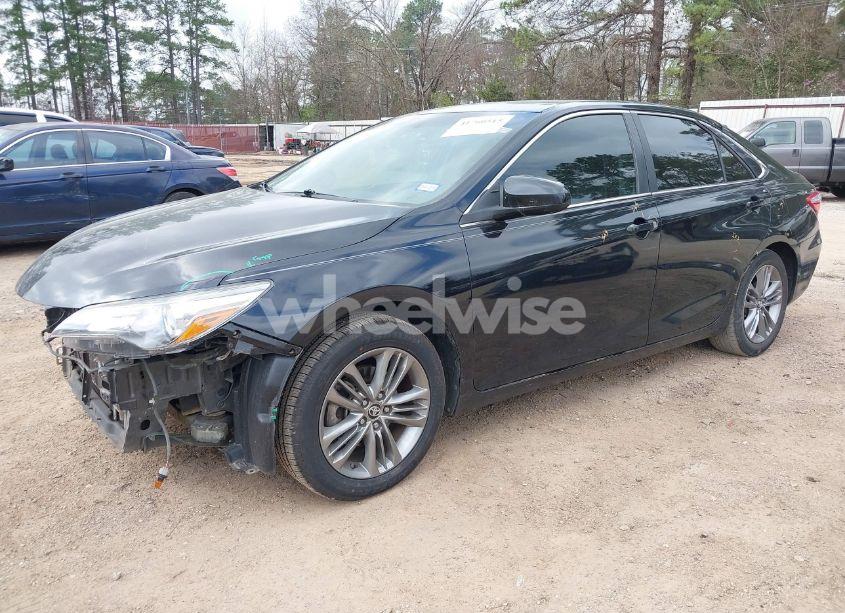 Photo 2 of 2016 Toyota Camry SE (VIN 4T1BF1FK5GU188826)