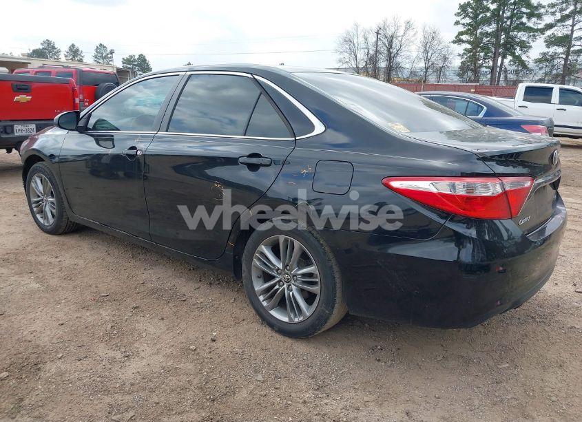 Photo 3 of 2016 Toyota Camry SE (VIN 4T1BF1FK5GU188826)