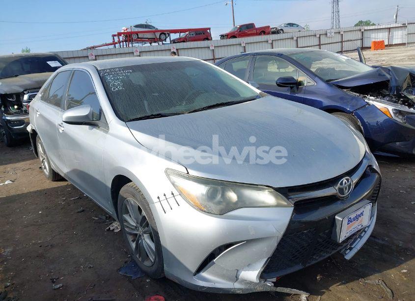 2016 Toyota Camry SE (VIN 4T1BF1FK5GU195372) main photo