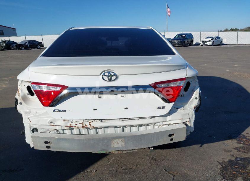 Photo 17 of 2016 Toyota Camry SE (VIN 4T1BF1FK5GU231139)