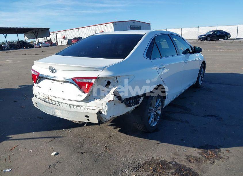 Photo 4 of 2016 Toyota Camry SE (VIN 4T1BF1FK5GU231139)