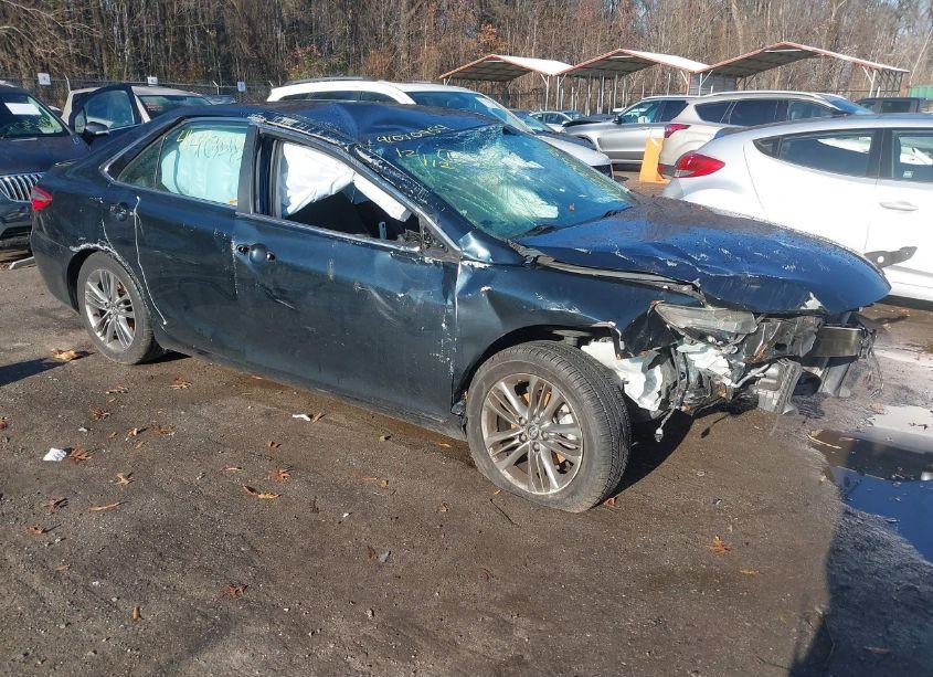 2016 Toyota Camry SE (VIN 4T1BF1FK5GU263184) main photo