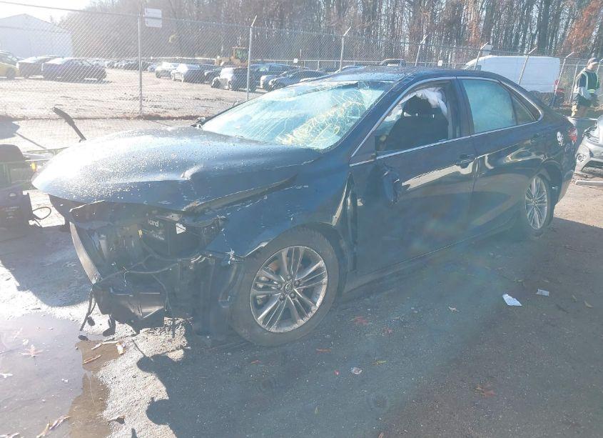 Photo 2 of 2016 Toyota Camry SE (VIN 4T1BF1FK5GU263184)