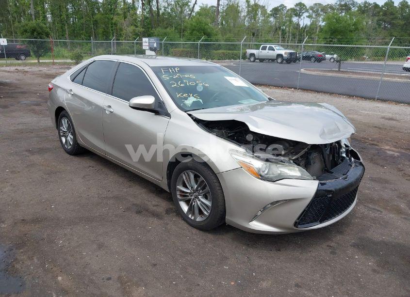 2016 Toyota Camry SE (VIN 4T1BF1FK5GU267056) main photo
