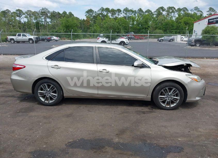 Photo 14 of 2016 Toyota Camry SE (VIN 4T1BF1FK5GU267056)