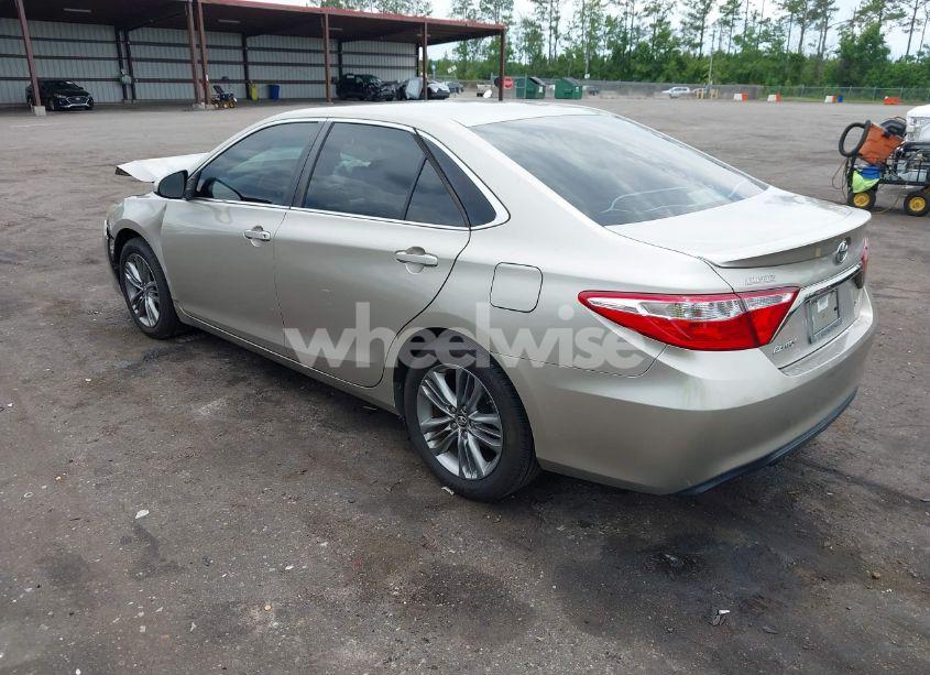 Photo 3 of 2016 Toyota Camry SE (VIN 4T1BF1FK5GU267056)