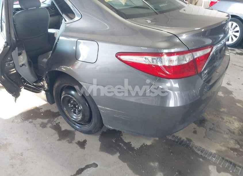 Photo 19 of 2016 Toyota Camry LE (VIN 4T1BF1FK5GU511059)