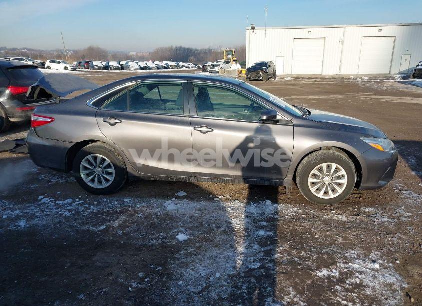 Photo 13 of 2016 Toyota Camry LE (VIN 4T1BF1FK5GU526094)