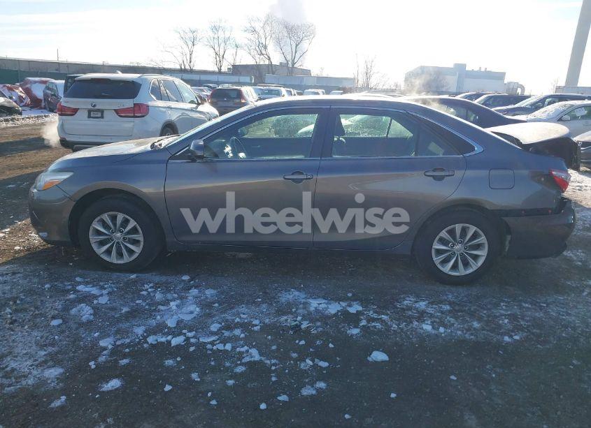 Photo 14 of 2016 Toyota Camry LE (VIN 4T1BF1FK5GU526094)