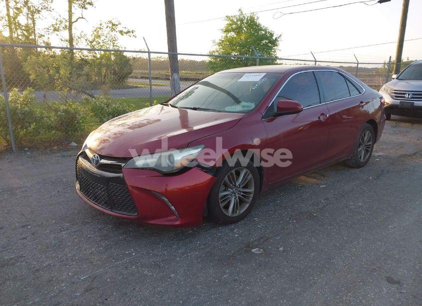 Photo 2 of 2016 Toyota Camry SE (VIN 4T1BF1FK5GU549486)