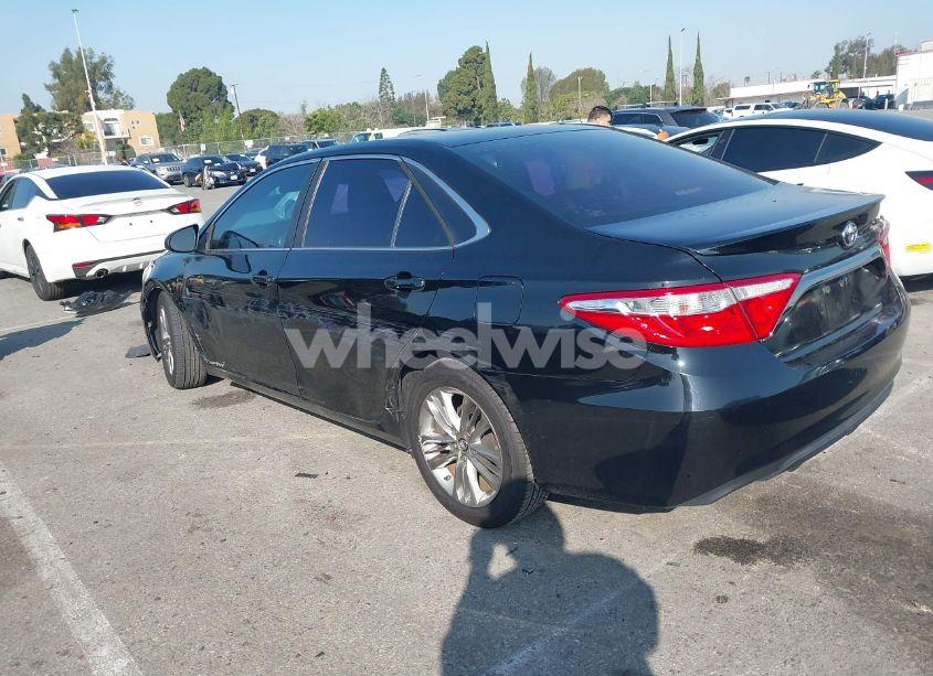 Photo 3 of 2016 Toyota Camry SE (VIN 4T1BF1FK5GU550542)