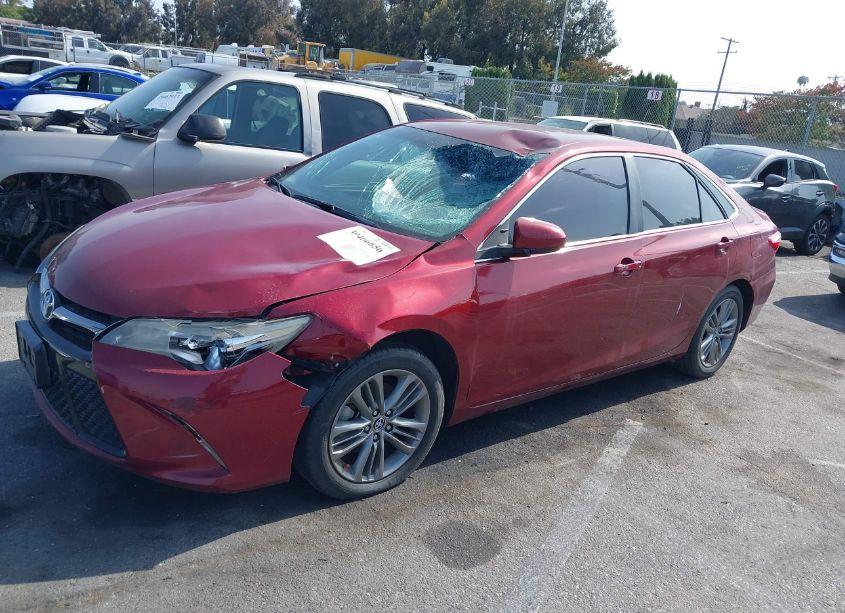 Photo 2 of 2016 Toyota Camry SE (VIN 4T1BF1FK5GU563601)