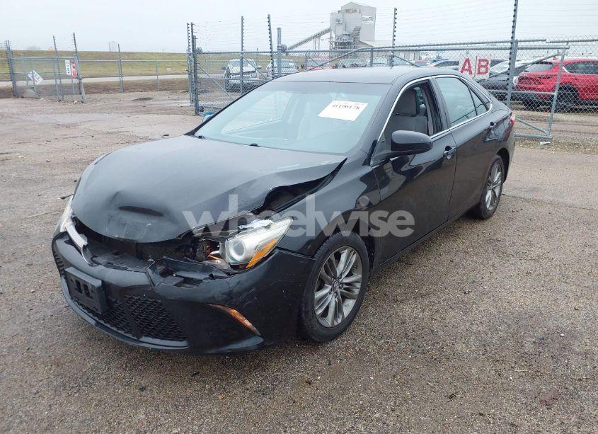 Photo 2 of 2016 Toyota Camry SE (VIN 4T1BF1FK5GU570564)