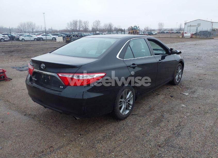 Photo 4 of 2016 Toyota Camry SE (VIN 4T1BF1FK5GU570564)