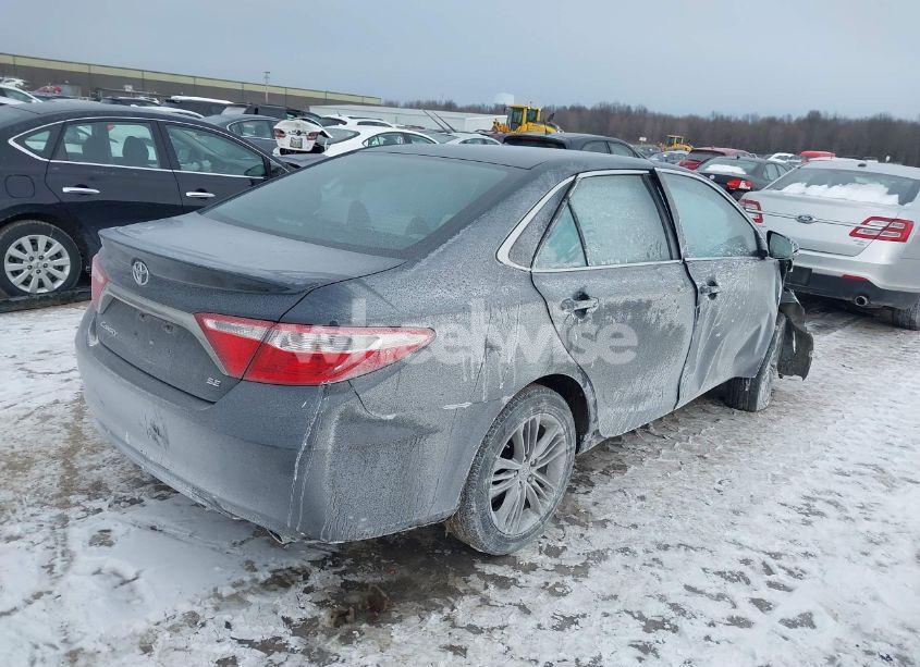Photo 4 of 2016 Toyota Camry SE (VIN 4T1BF1FK5GU577269)