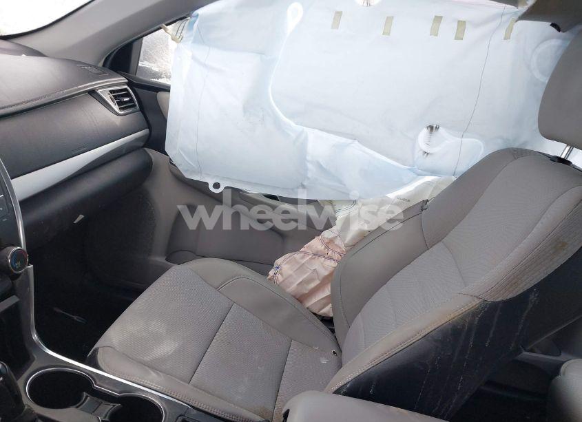 Photo 5 of 2016 Toyota Camry SE (VIN 4T1BF1FK5GU577269)