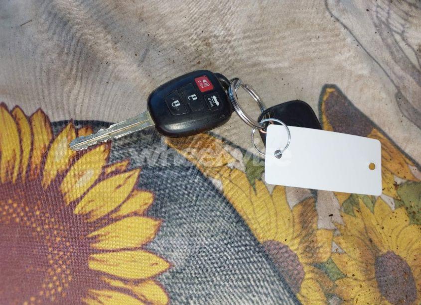 Photo 11 of 2016 Toyota Camry LE (VIN 4T1BF1FK5GU585744)