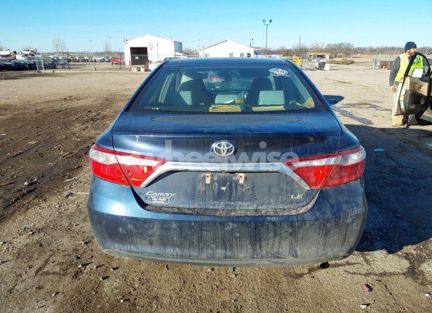 Photo 17 of 2016 Toyota Camry LE (VIN 4T1BF1FK5GU585744)